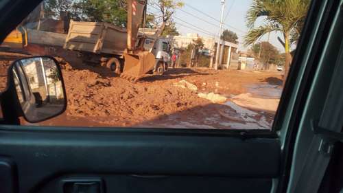 retiran lodo en Brisas del Este