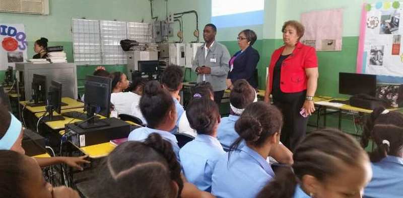 charla