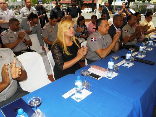 Mesa de Seguridad Ciudadana y encuentro comunitario de bloques 2 y 3 con el Director General de la Policía Nacional