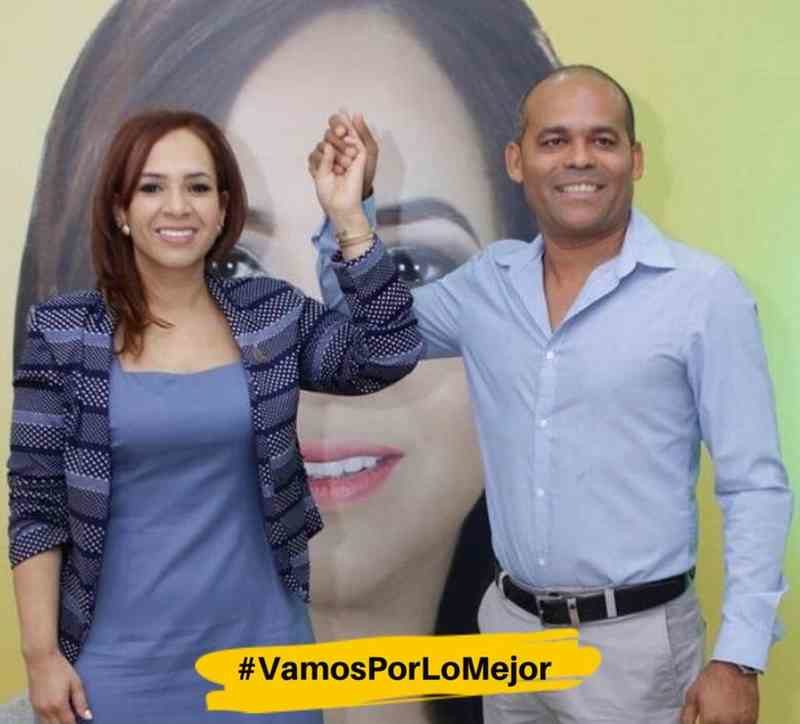 Juan-Pichardo-pasa-a-apoyar-a-Karen-Ricardo