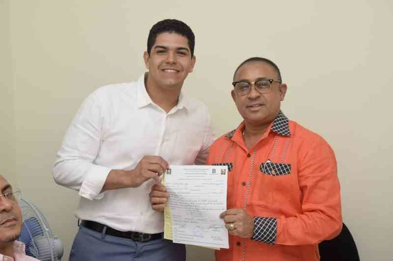 Haysel González se inscribe