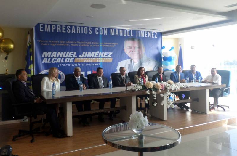 Empresarios con Manuel